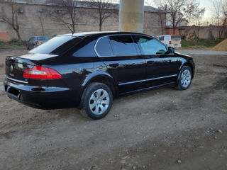 Skoda Superb foto 2