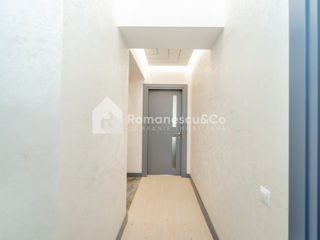 Apartament cu 2 camere, 65 m², Centru, Chișinău foto 13
