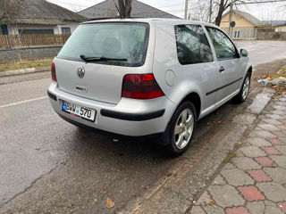 Volkswagen Golf foto 2