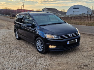 Volkswagen Touran foto 1