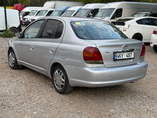 Toyota Yaris foto 4