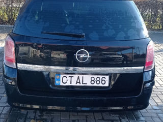 Opel Astra foto 2