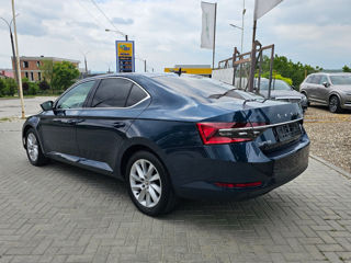 Skoda Superb foto 4