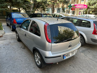 Opel Corsa foto 3