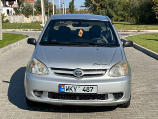 Toyota Yaris foto 3