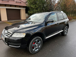 Volkswagen Touareg foto 2