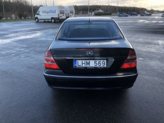 Mercedes E-Class foto 4