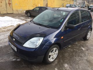 Ford Fiesta foto 1