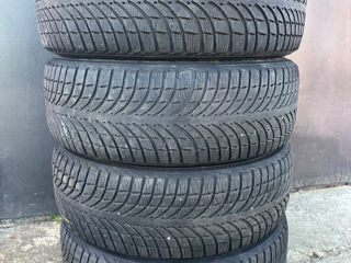 Michelin R17 235/65 104H