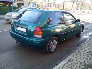 Mazda 323 foto 5