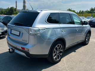 Mitsubishi Outlander foto 5