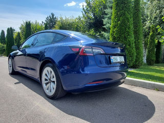 Tesla Model 3 foto 5