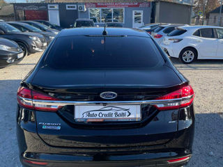 Ford Fusion foto 6