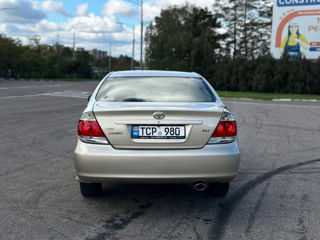 Toyota Camry foto 5