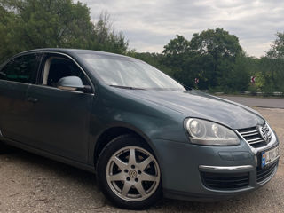 Volkswagen Jetta foto 2