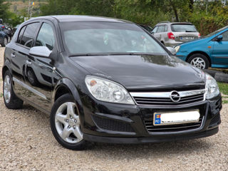 Opel Astra foto 1