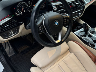 BMW 5 Series foto 6