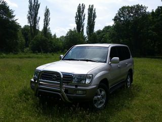 Toyota Land Cruiser foto 2