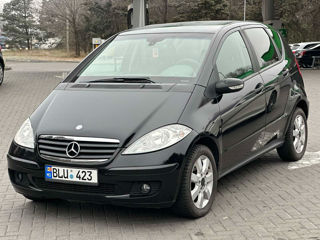 Mercedes A-Class foto 2