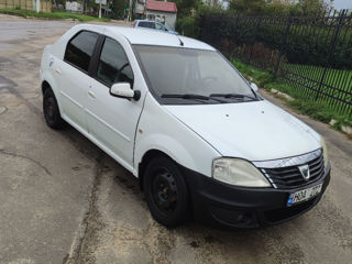 Dacia Logan foto 2