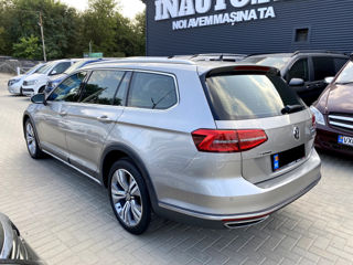 Volkswagen Passat foto 2