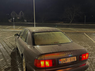 Audi A8 foto 4