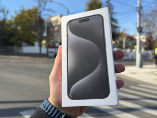 iphone 15 Pro 256GB Black Titan foto 2