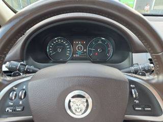 Jaguar XF foto 16