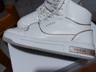 Guess foto 4