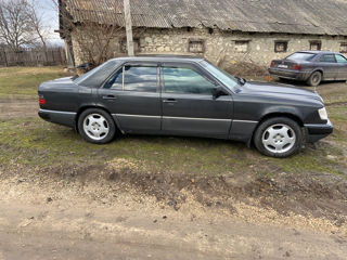 Mercedes Series (W124) foto 3