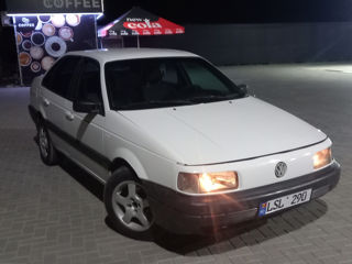 Volkswagen Passat foto 1