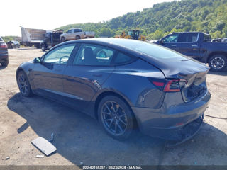 Tesla Model 3 foto 5