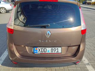 Renault Grand Scenic foto 9