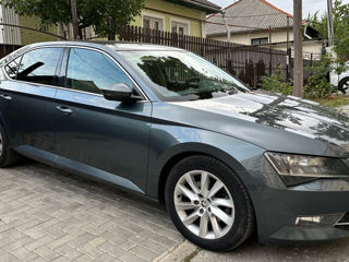 Skoda Superb foto 3