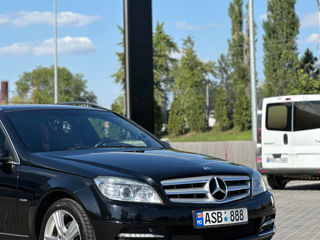 Mercedes C-Class foto 2