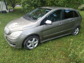 Mercedes B-Class foto 4