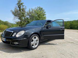 Mercedes E-Class foto 2