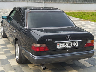 Mercedes E-Class foto 4