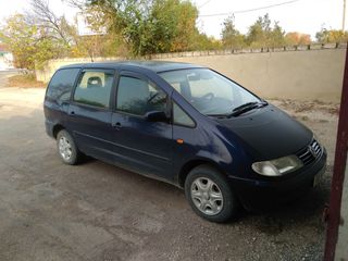 Volkswagen Sharan foto 1