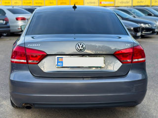 Volkswagen Passat foto 6