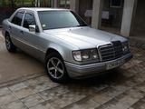 Mercedes Benz Series (W124) foto 5