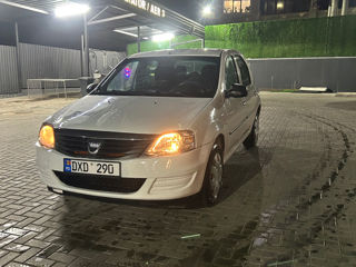 Dacia Logan foto 1