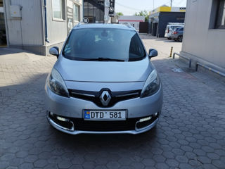 Renault Grand Scenic foto 2