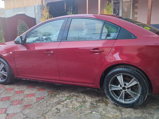 Chevrolet Cruze foto 2