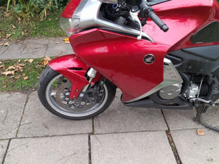 Honda VFR 1200F foto 3