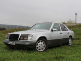 Mercedes Series (W124) foto 2