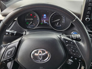 Toyota C-HR foto 9