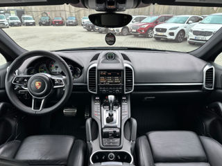 Porsche Cayenne foto 8