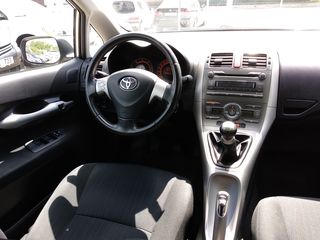 Toyota Auris foto 6