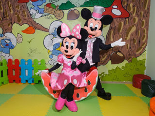 Mickey si minnie mouse animatori in Moldova / costumatie roz / микки и минни маус аниматоры foto 9